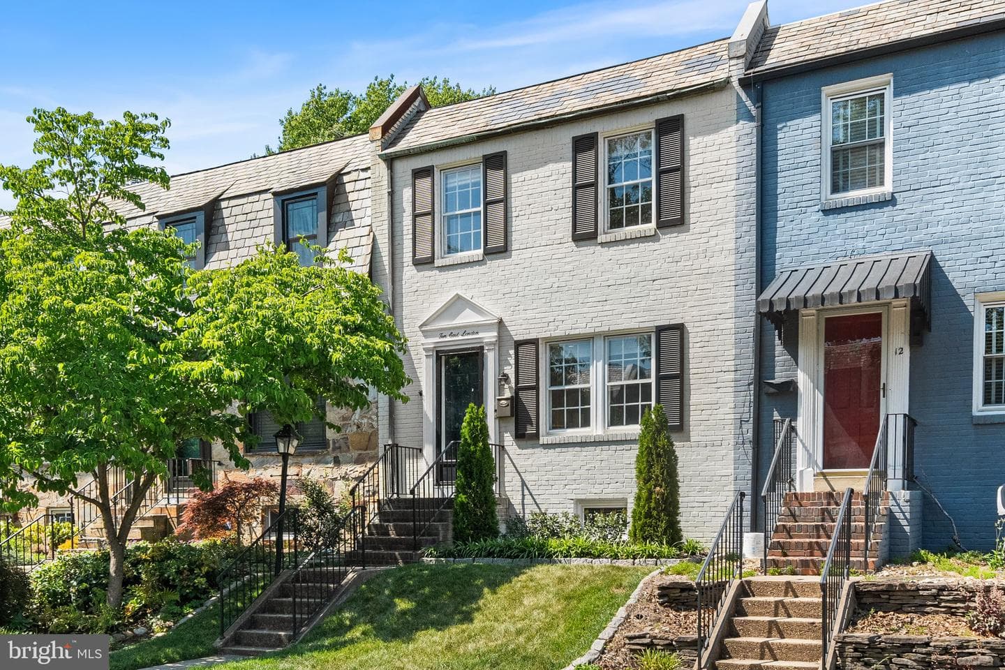10 E Linden Street