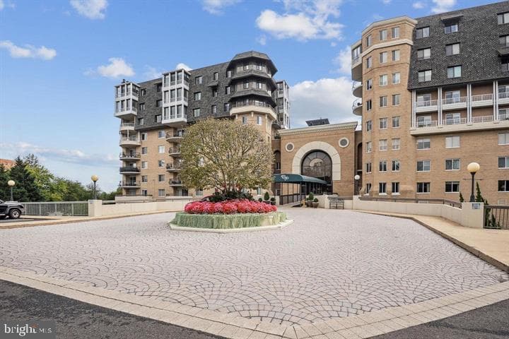 1250 S Washington Street S #207