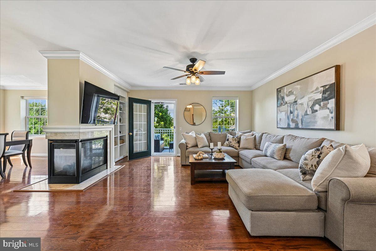 1404 Roundhouse Lane #311
