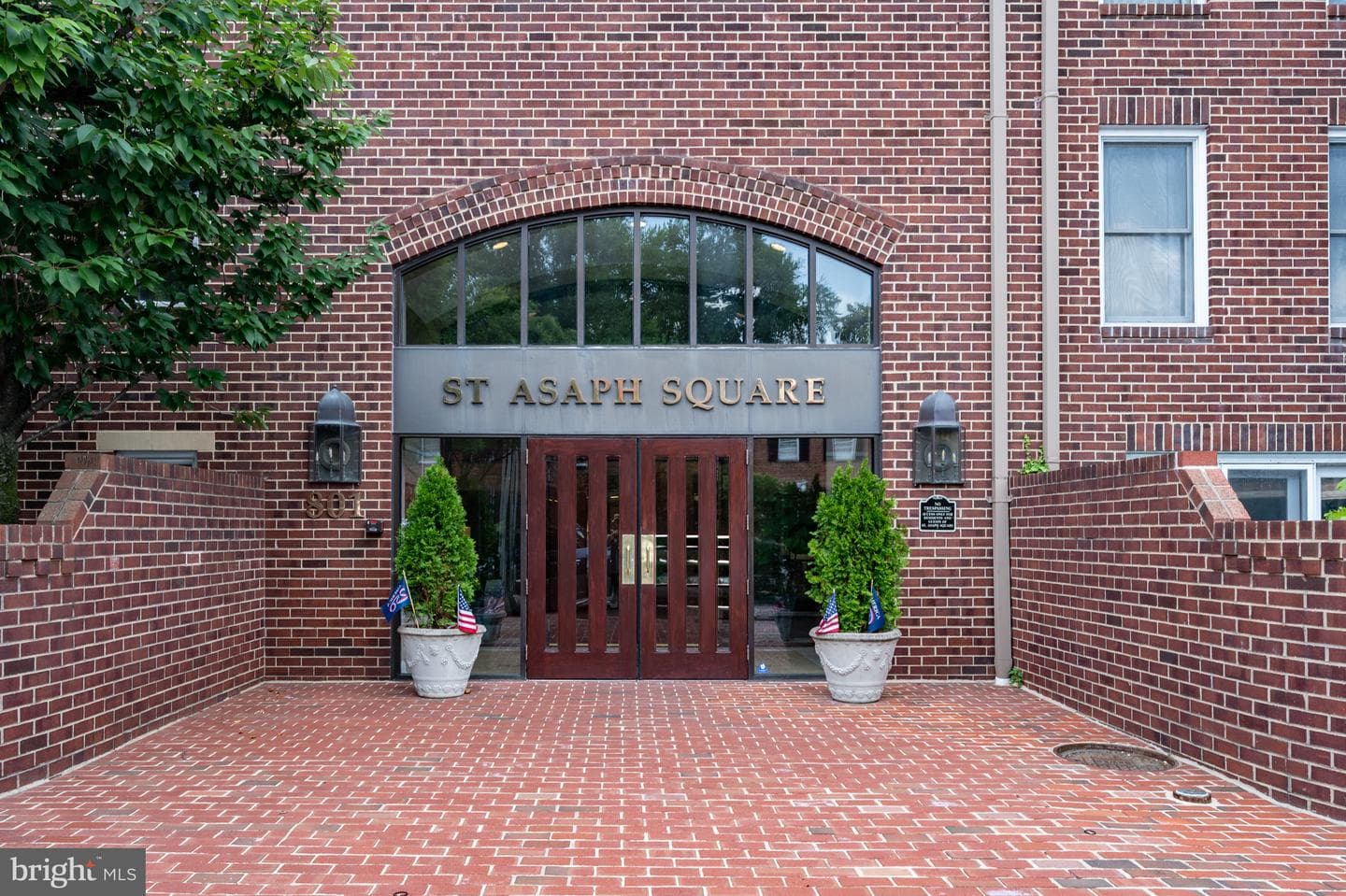 801 S Pitt Street #418