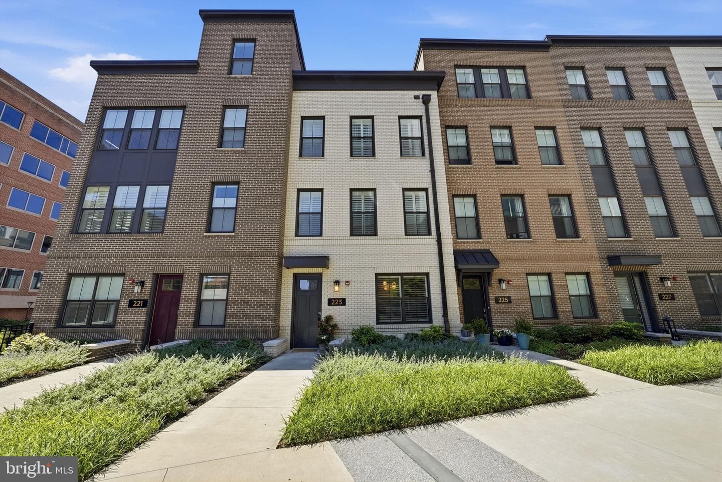 223 Montgomery