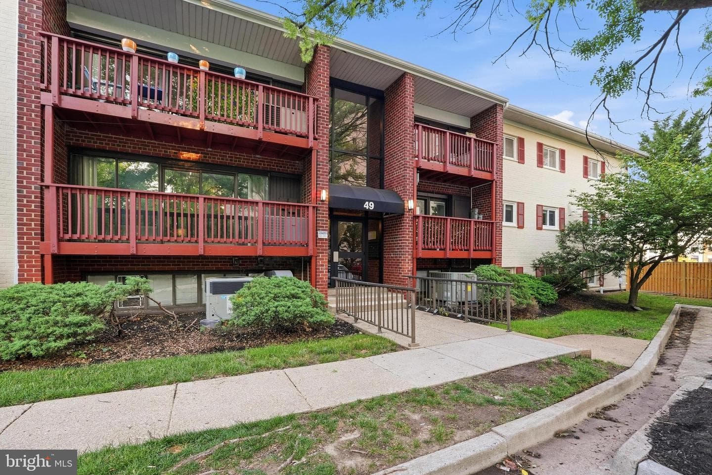 49 Skyhill Road #204, Alexandria