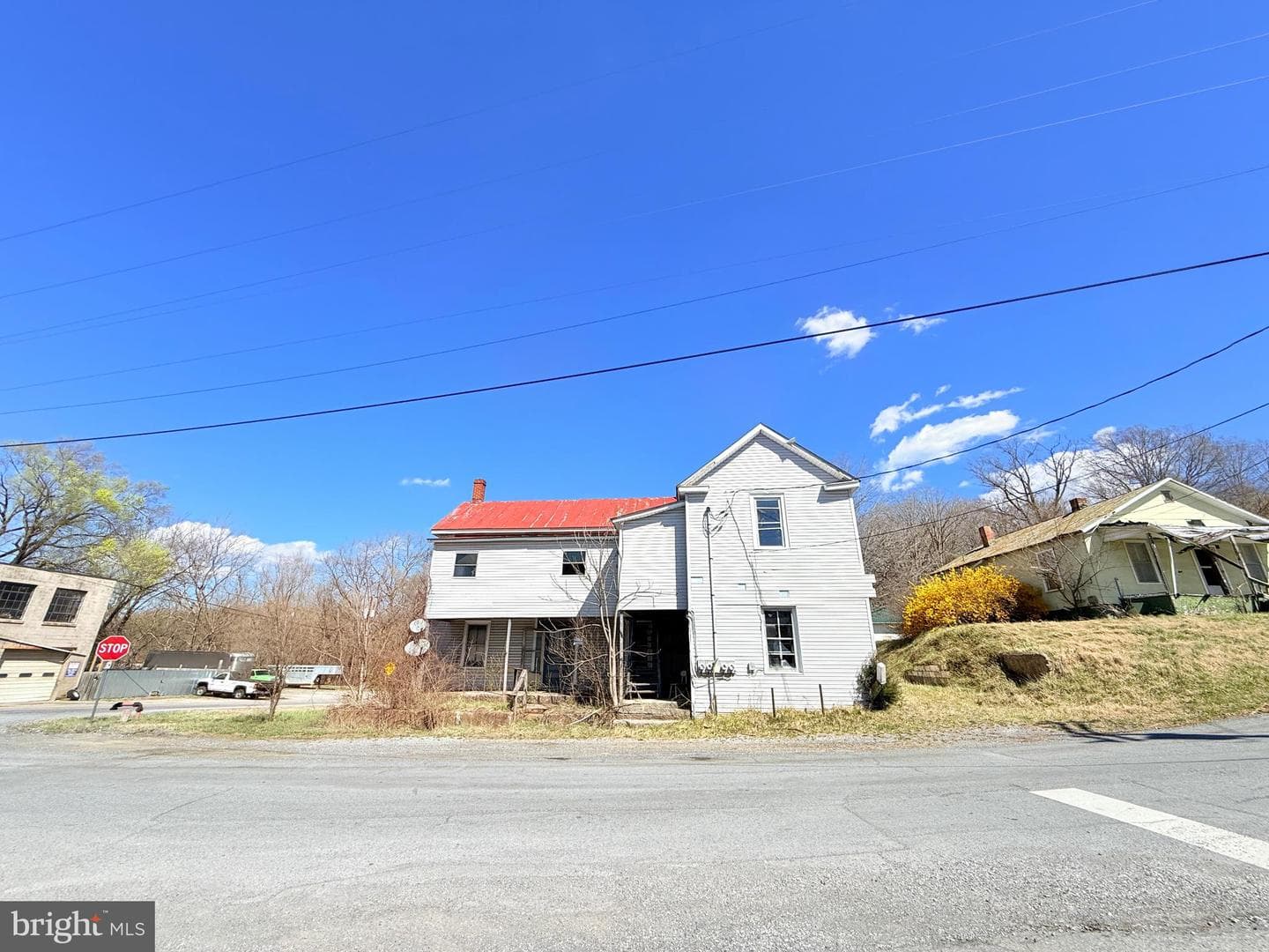 9 Bridge Street S photo 1