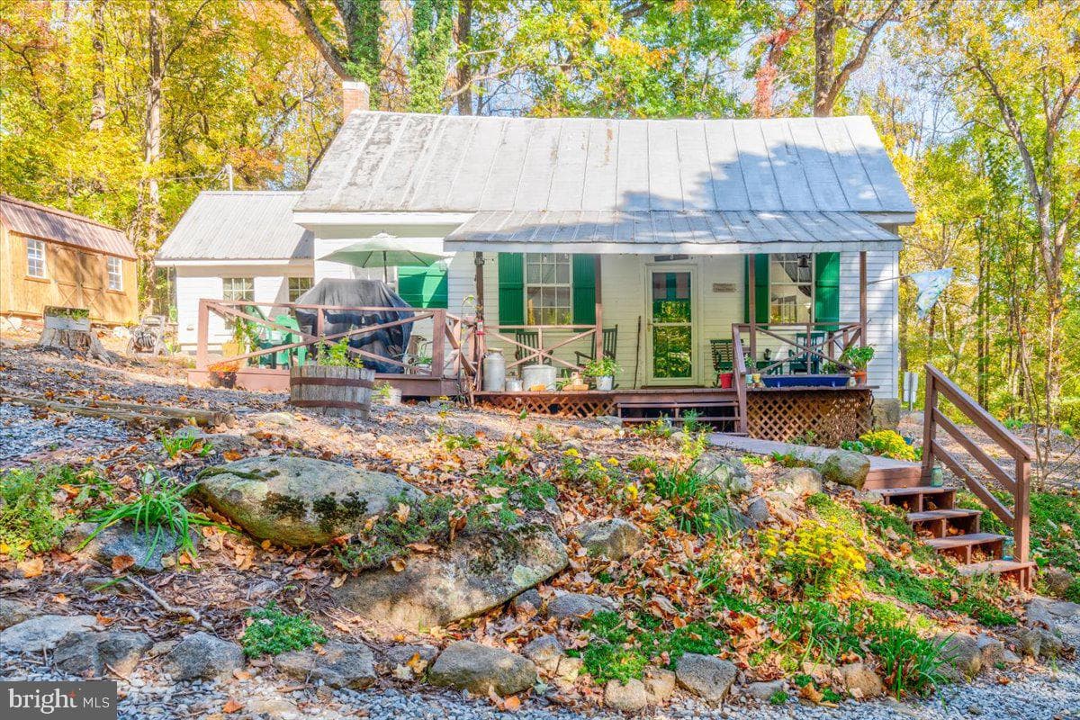 1017 Karnes Road photo 1