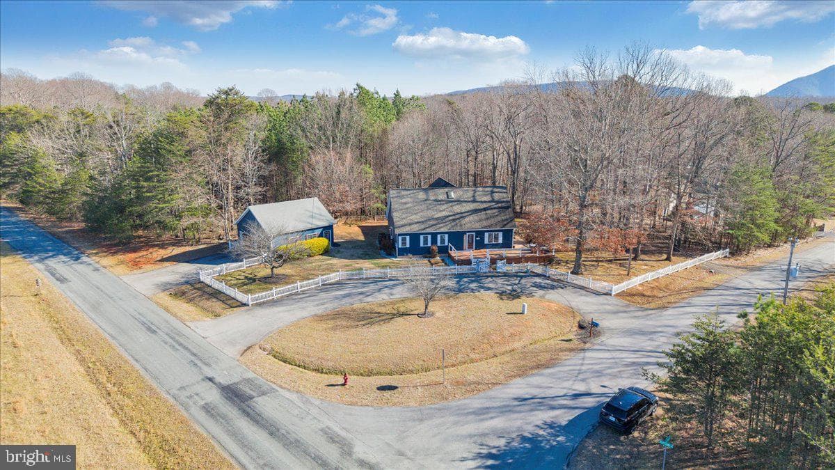 100 Sandpiper Drive photo 1