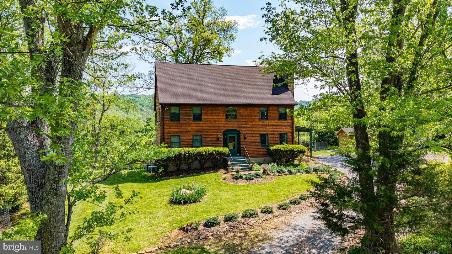 245 River House Lane photo 1
