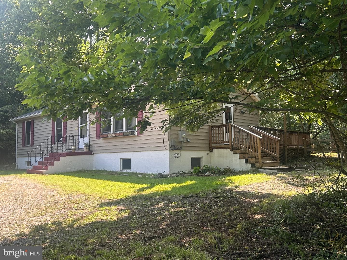 513 Russell Road photo 1
