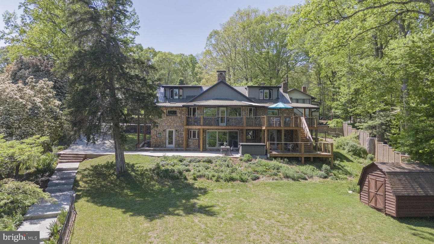 2206 Timberlake Dr. photo 1
