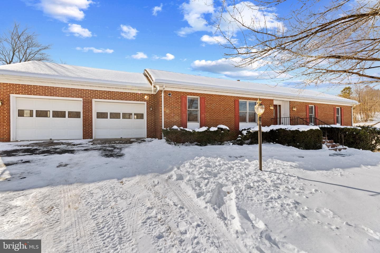 9176 Whitestone Court photo 1