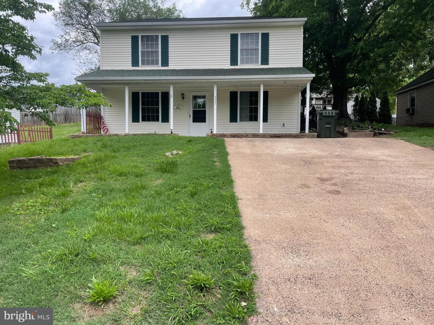 321 Spring Street photo 1