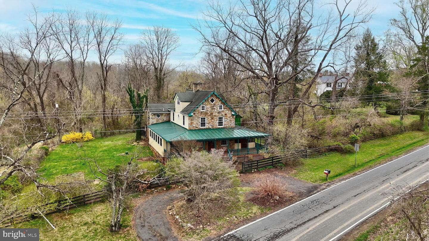 329 Old Bridge Road photo 1