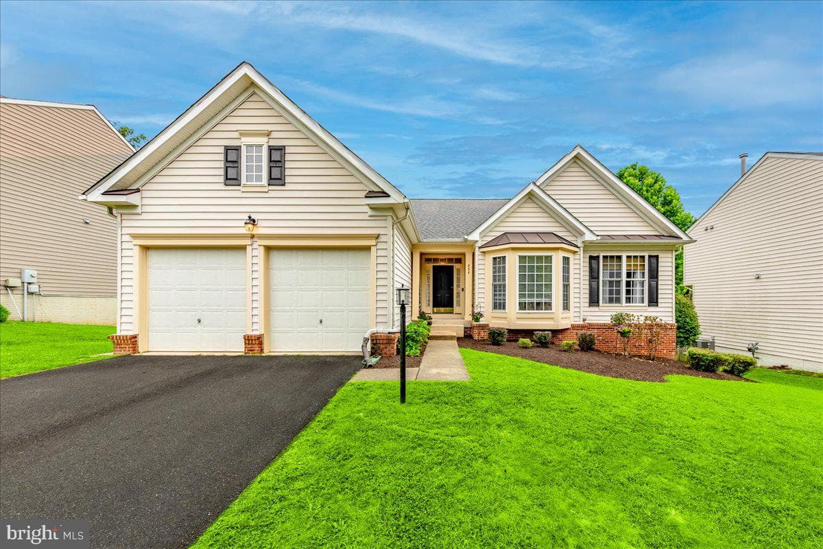 254 Whitworth Drive photo 1