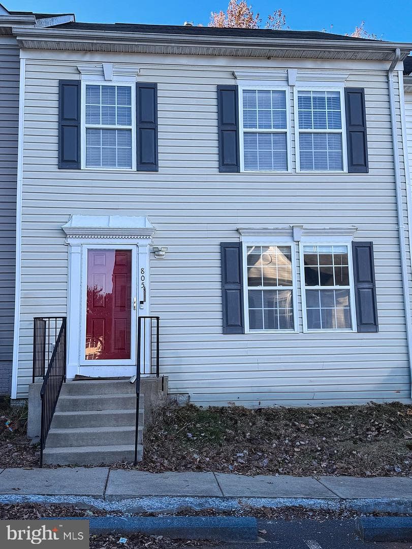 805 Gallows Court photo 1