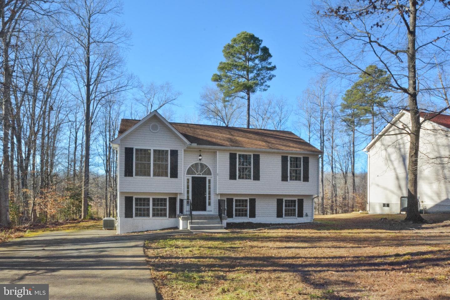 821 Campers Lane photo 1