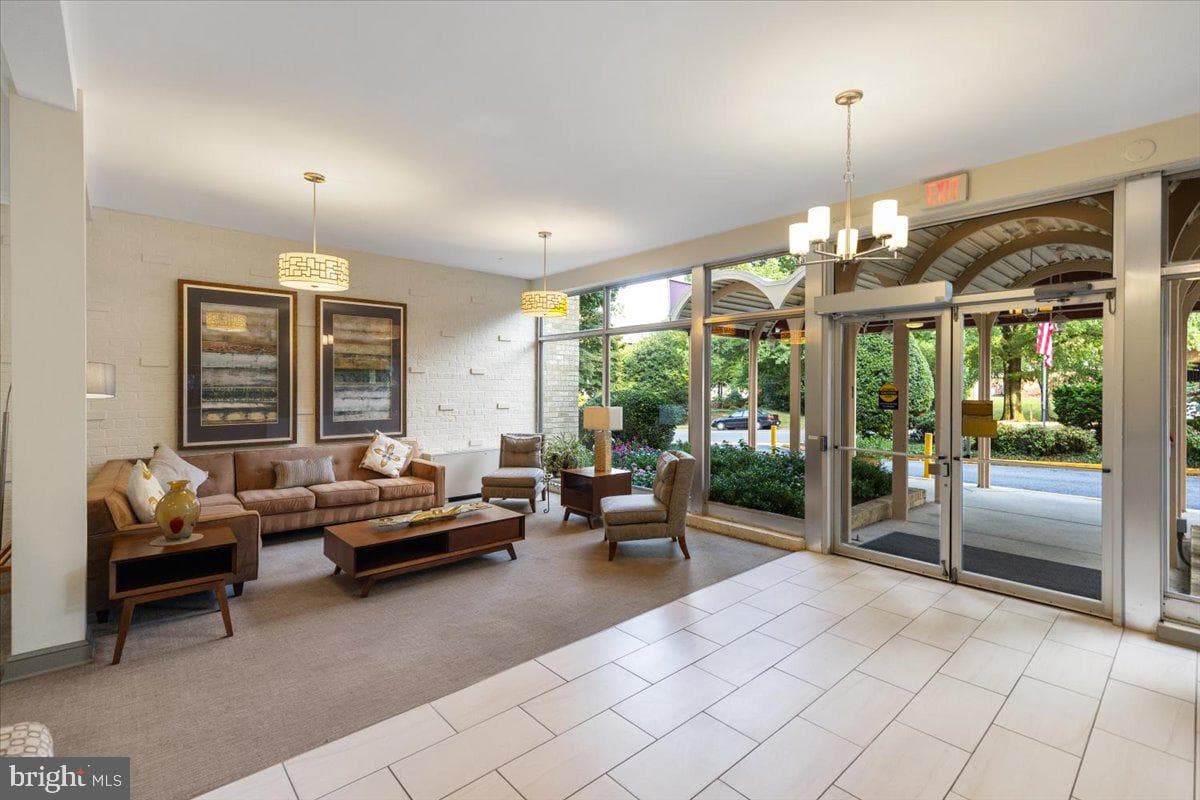 200 N Maple Avenue #416 photo 1