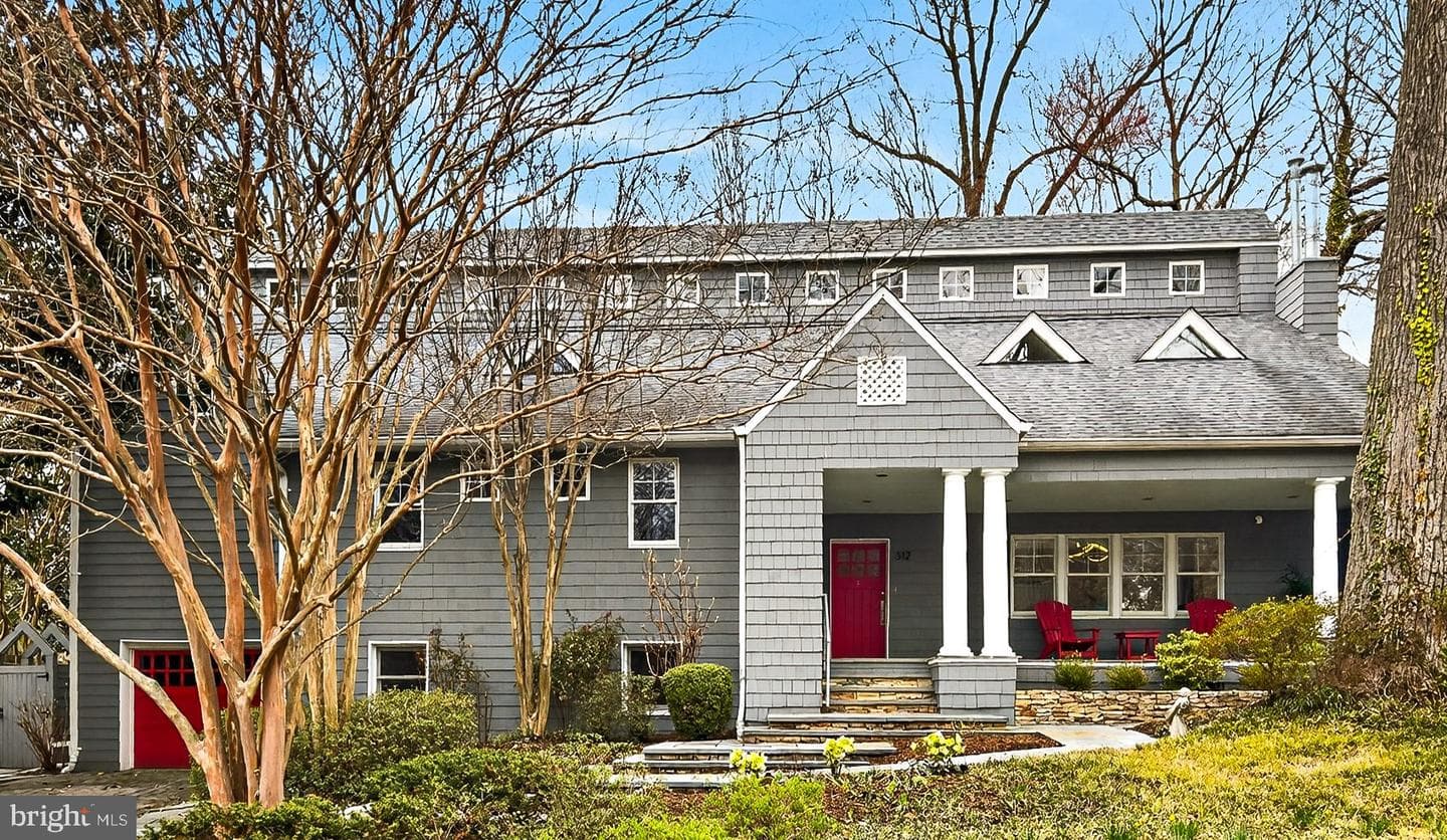312 W Columbia Street photo 1