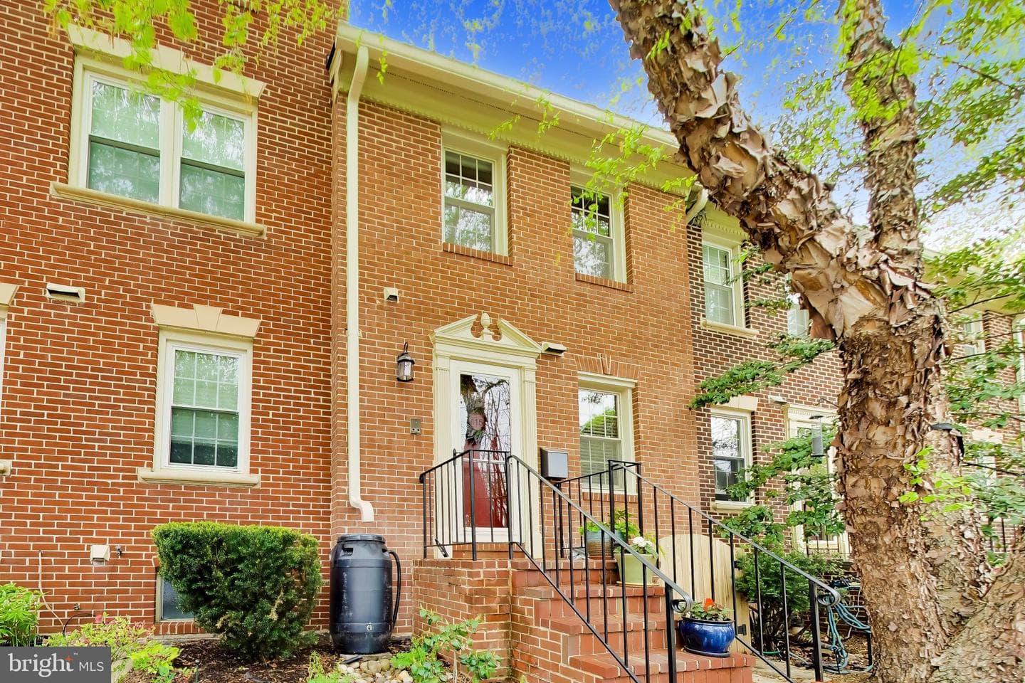 115 Great Falls Street photo 1