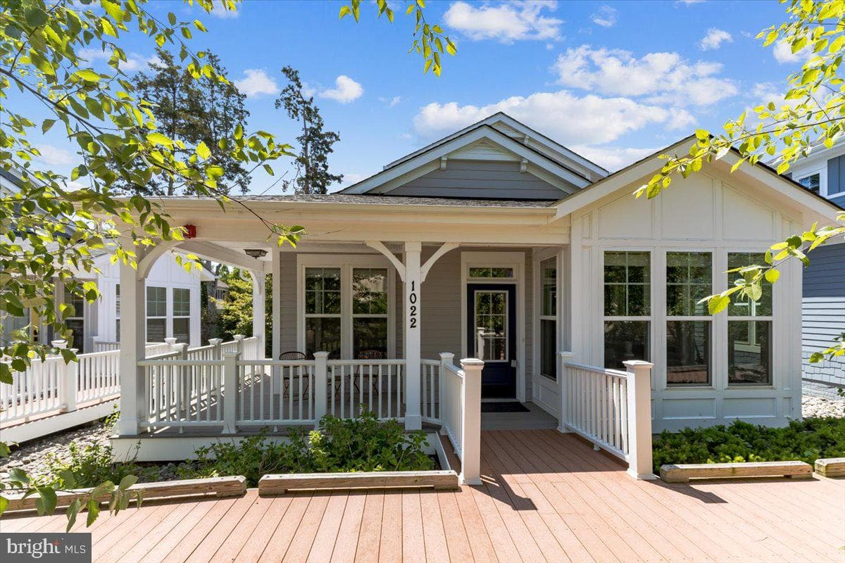 1022 Railroad Avenue #4