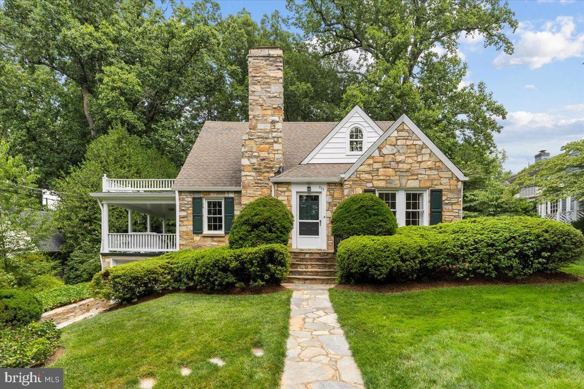 202 Buxton Road