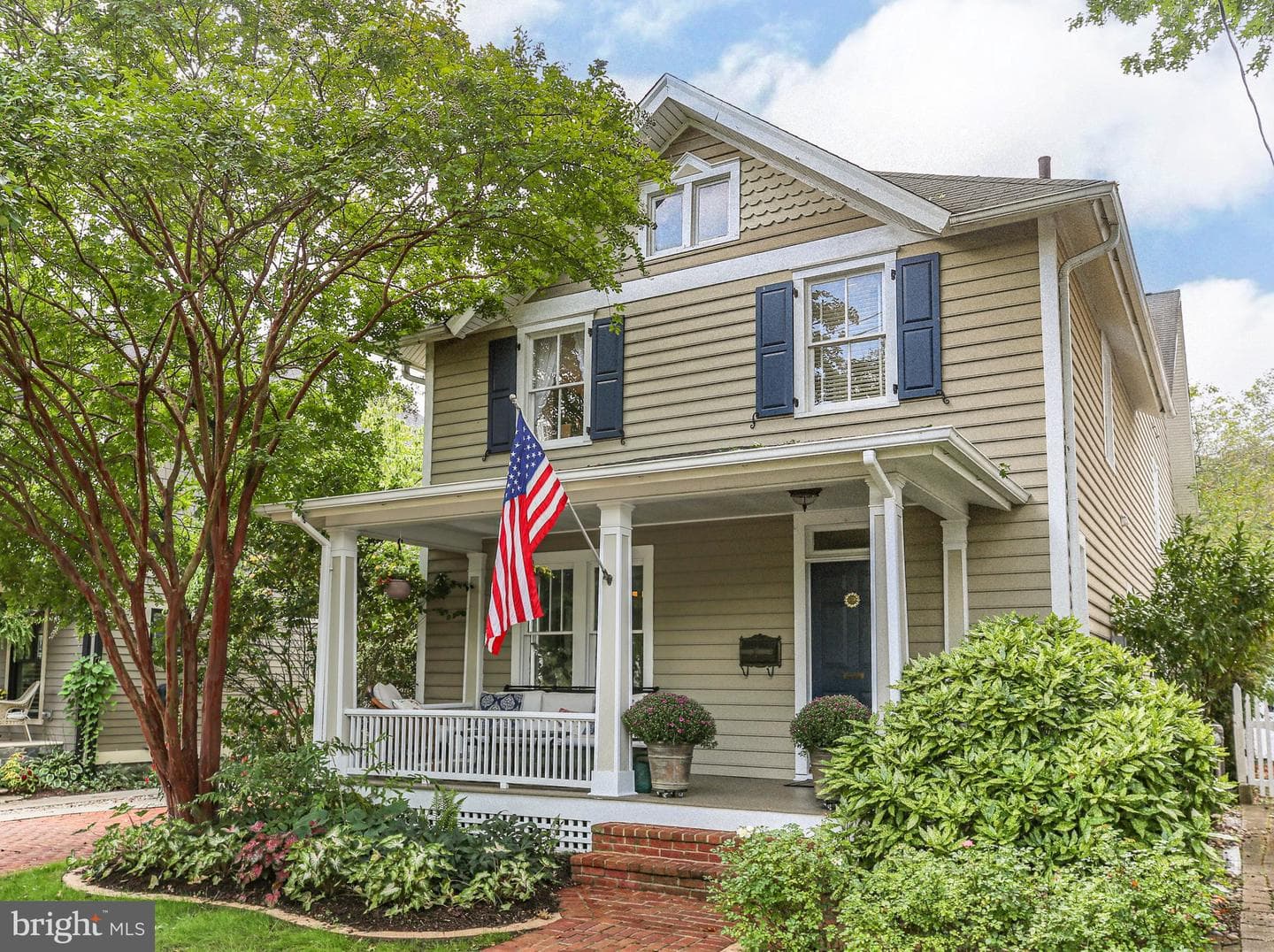 1406 Prince Edward Street photo 1