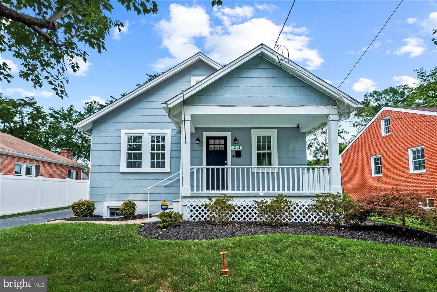 1213 Rowe Street photo 1