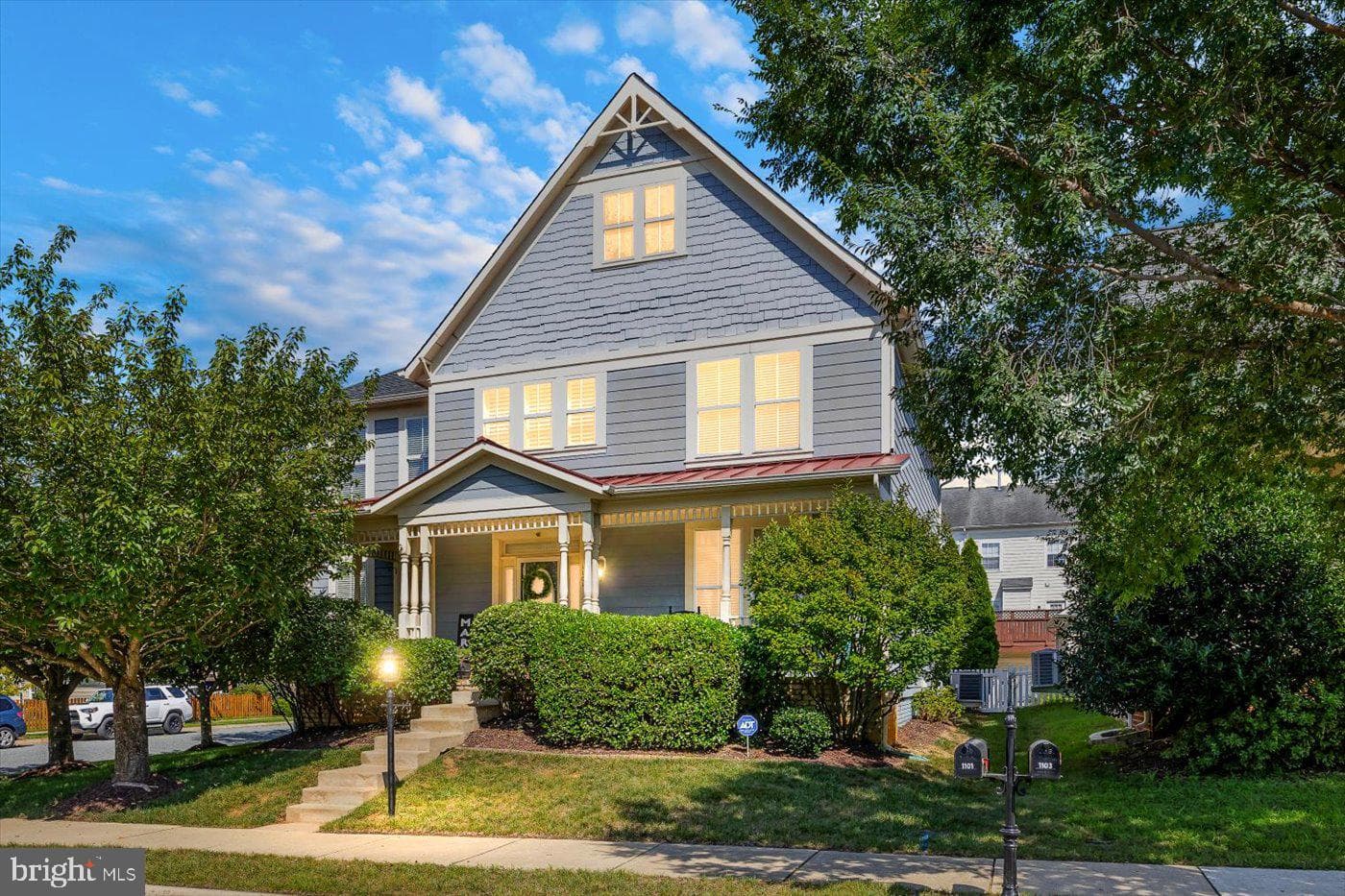1101 Pickett Street photo 1