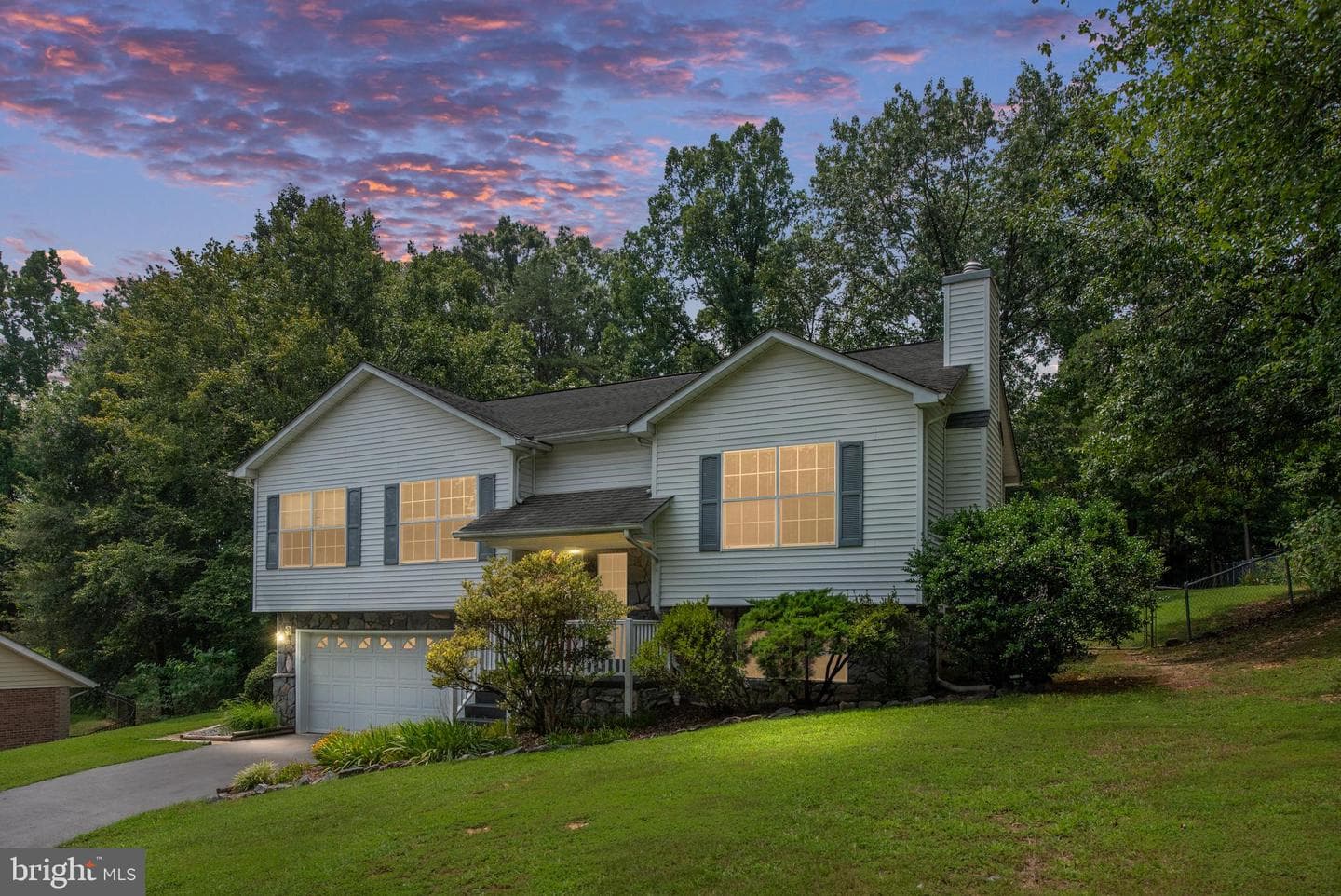 112 Springwood Drive photo 1