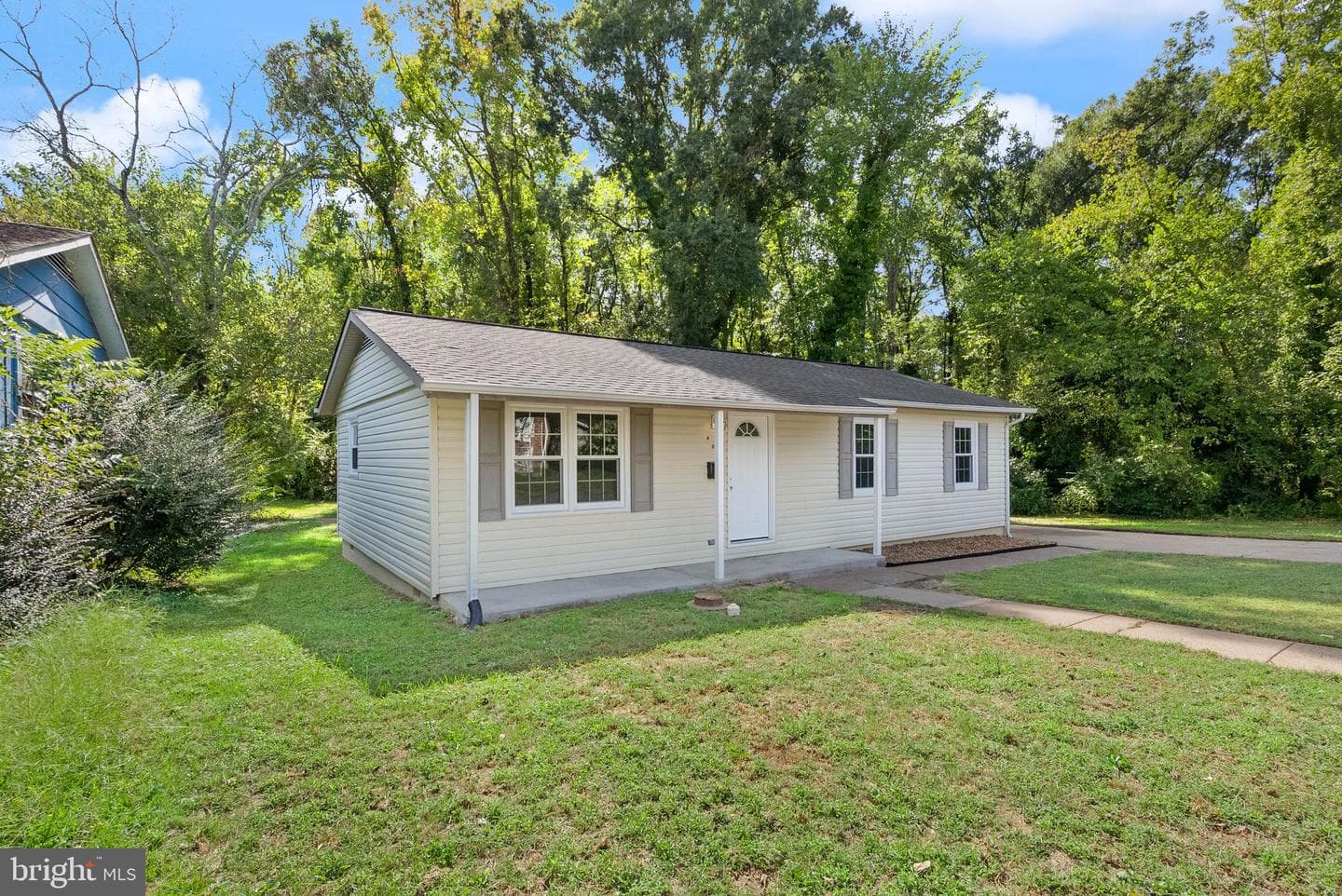 404 Newell Street photo 1