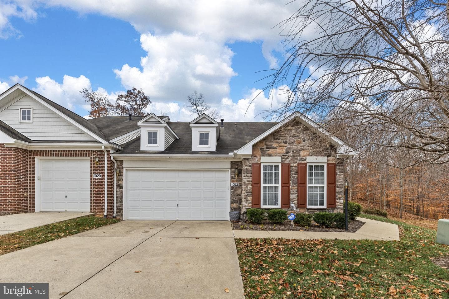 1022 Maureen Drive photo 1