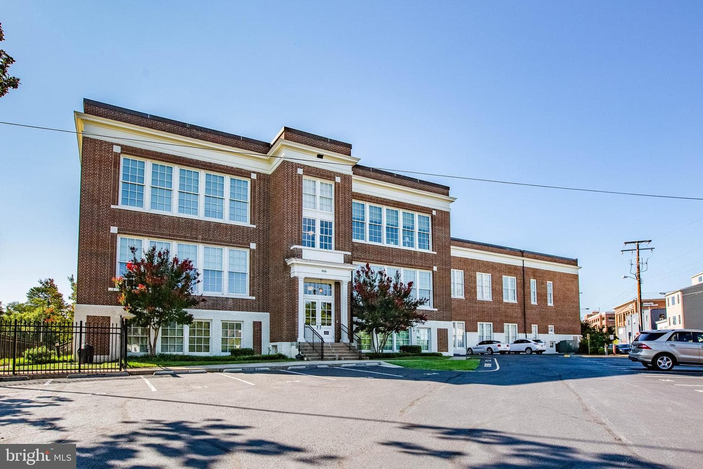 900 Barton Street #304