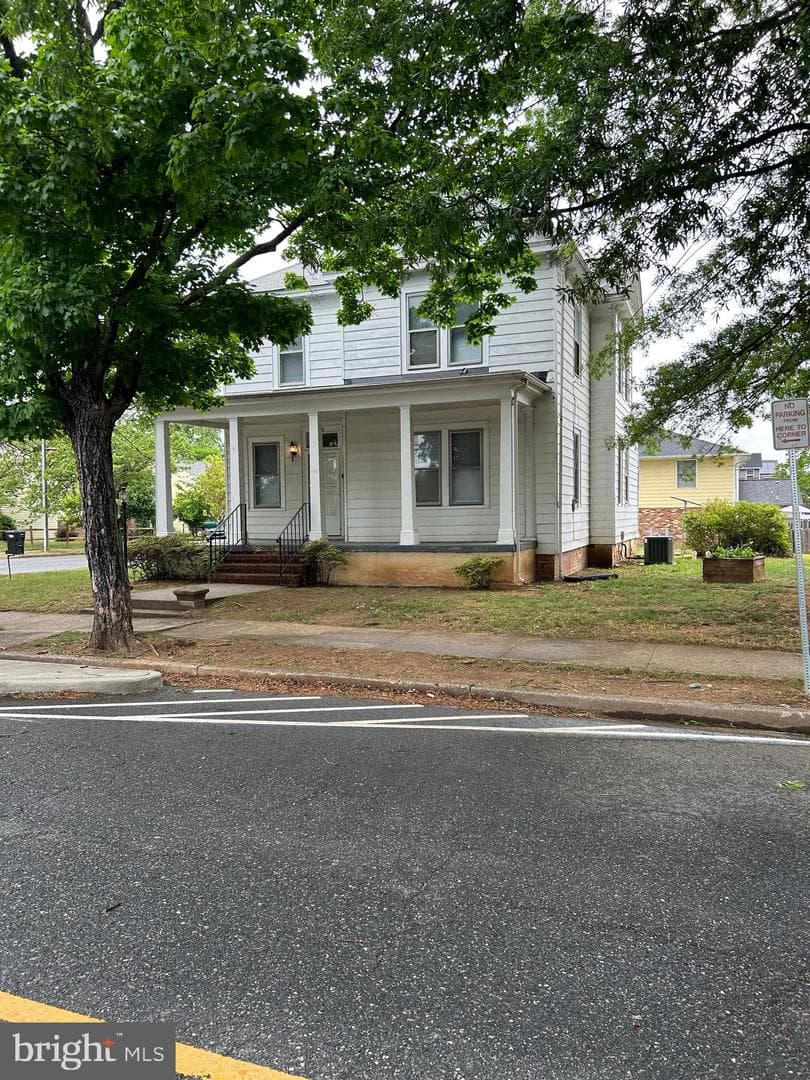 335 Tyler Street photo 1
