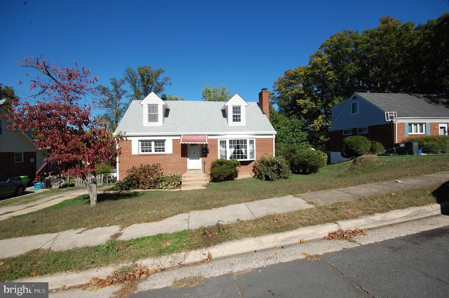 10006 Hunter Street photo 1