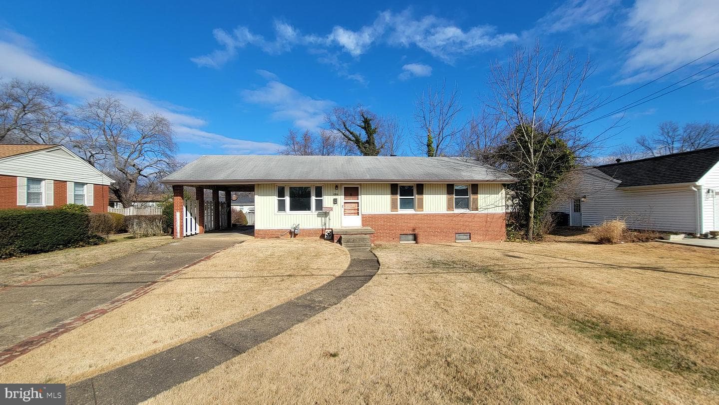 10914 Woodhaven Drive photo 1