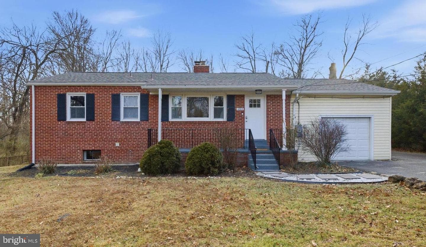 10915 Orchard Street photo 1
