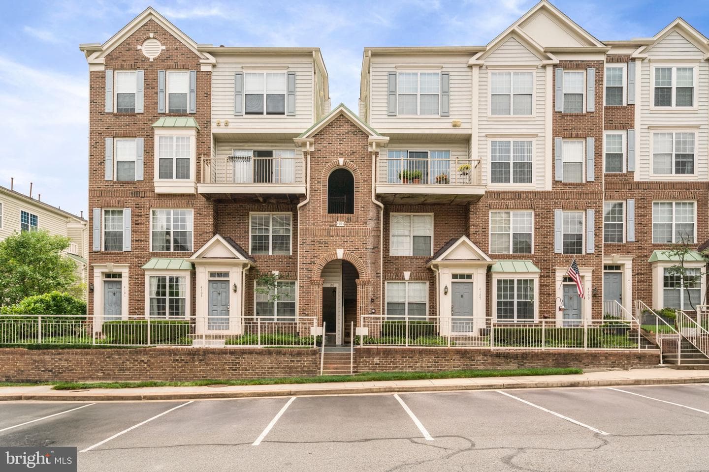 4105 Oxford Lane #302 photo 1
