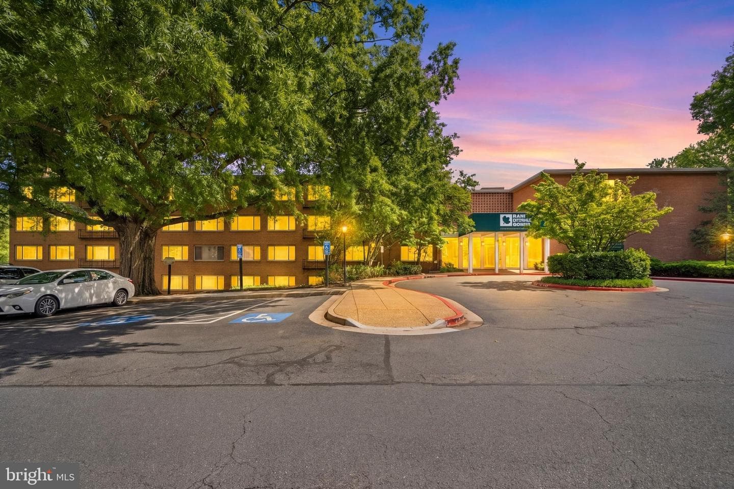 10570 Main Street #218