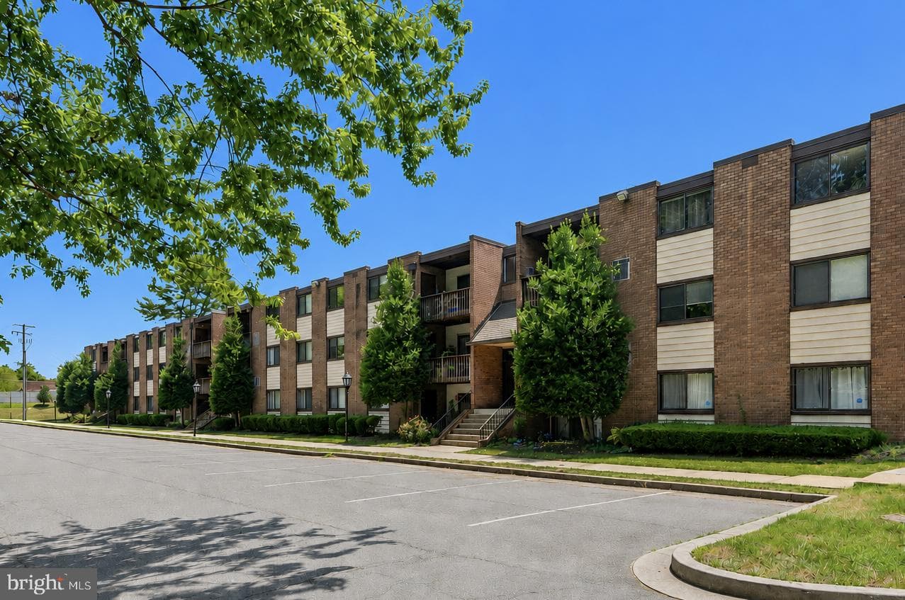 10725 West Drive #303, Fairfax