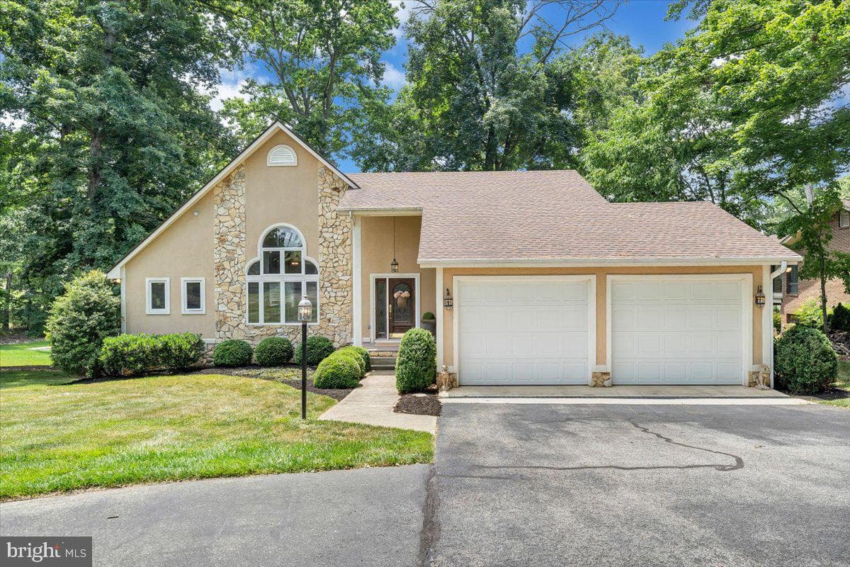 435 Cross Harbour Drive photo 1