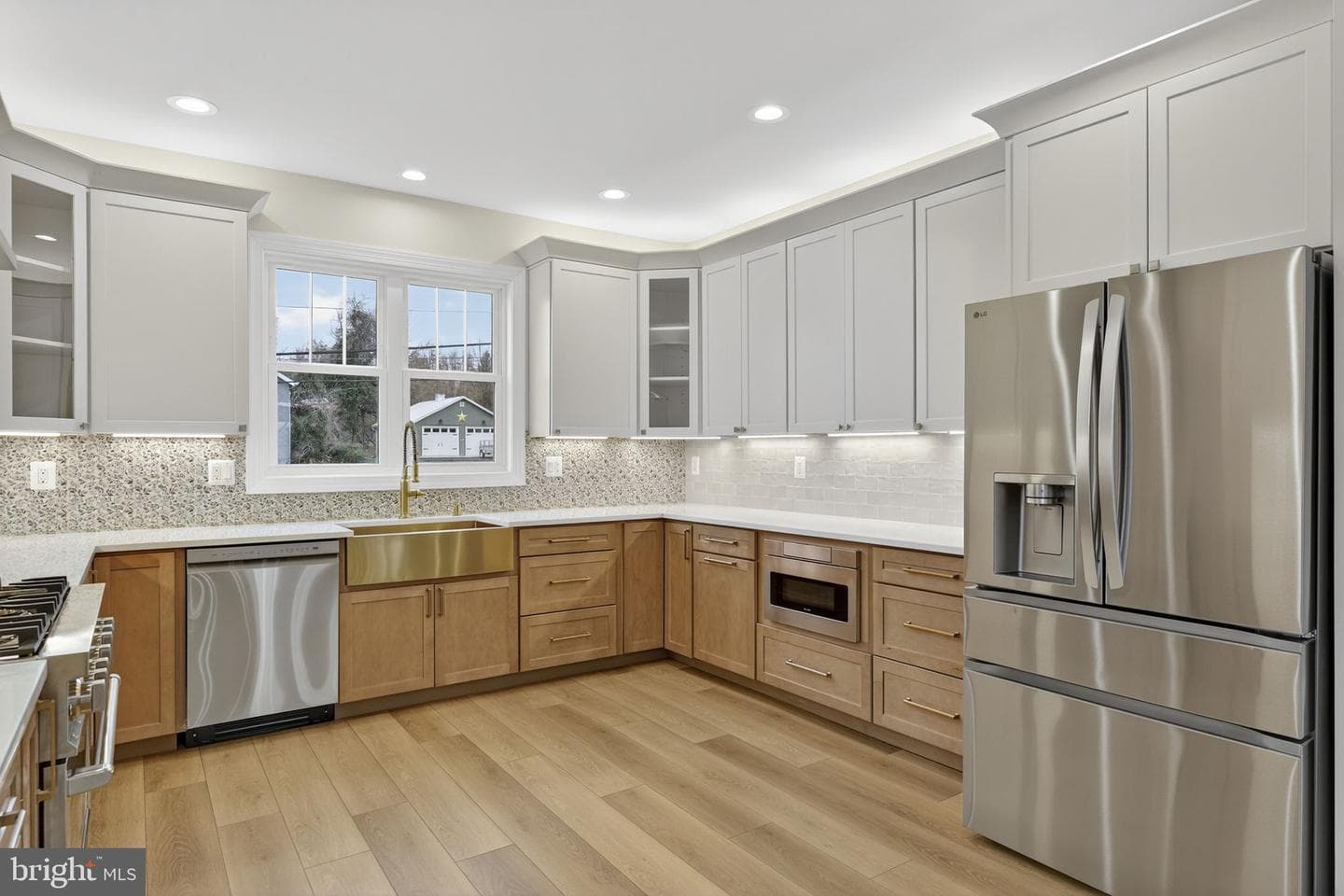 57 Madison Street photo 1