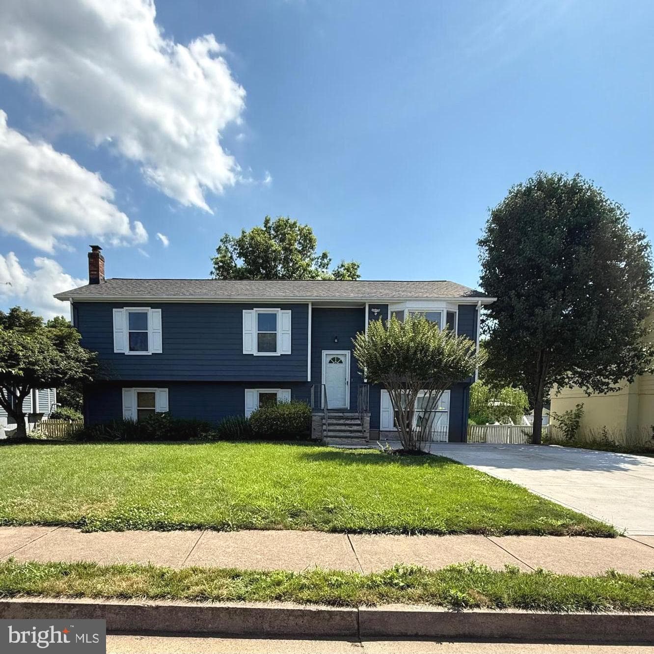 10954 Blake Lane photo 1