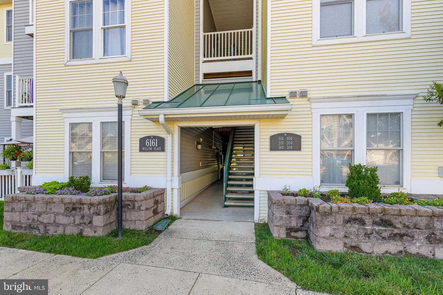 6161 Willow Place #104 photo 1