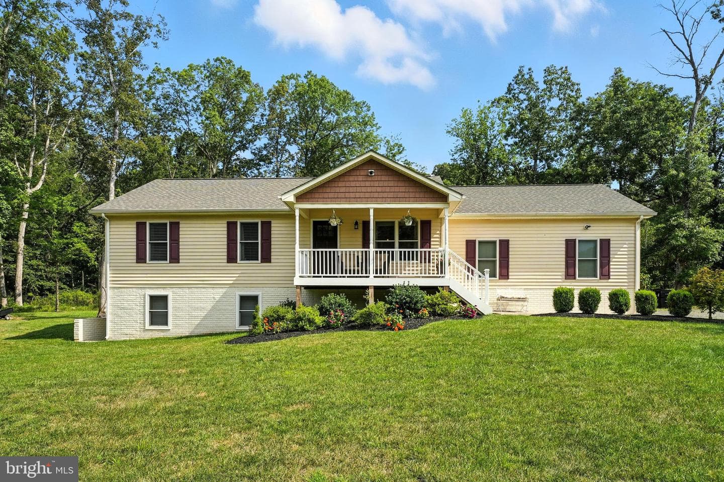 12253 Davis Road photo 1