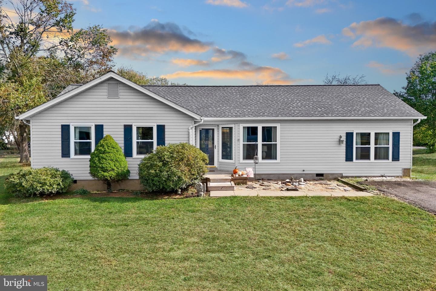6835 Brianwood Court photo 1