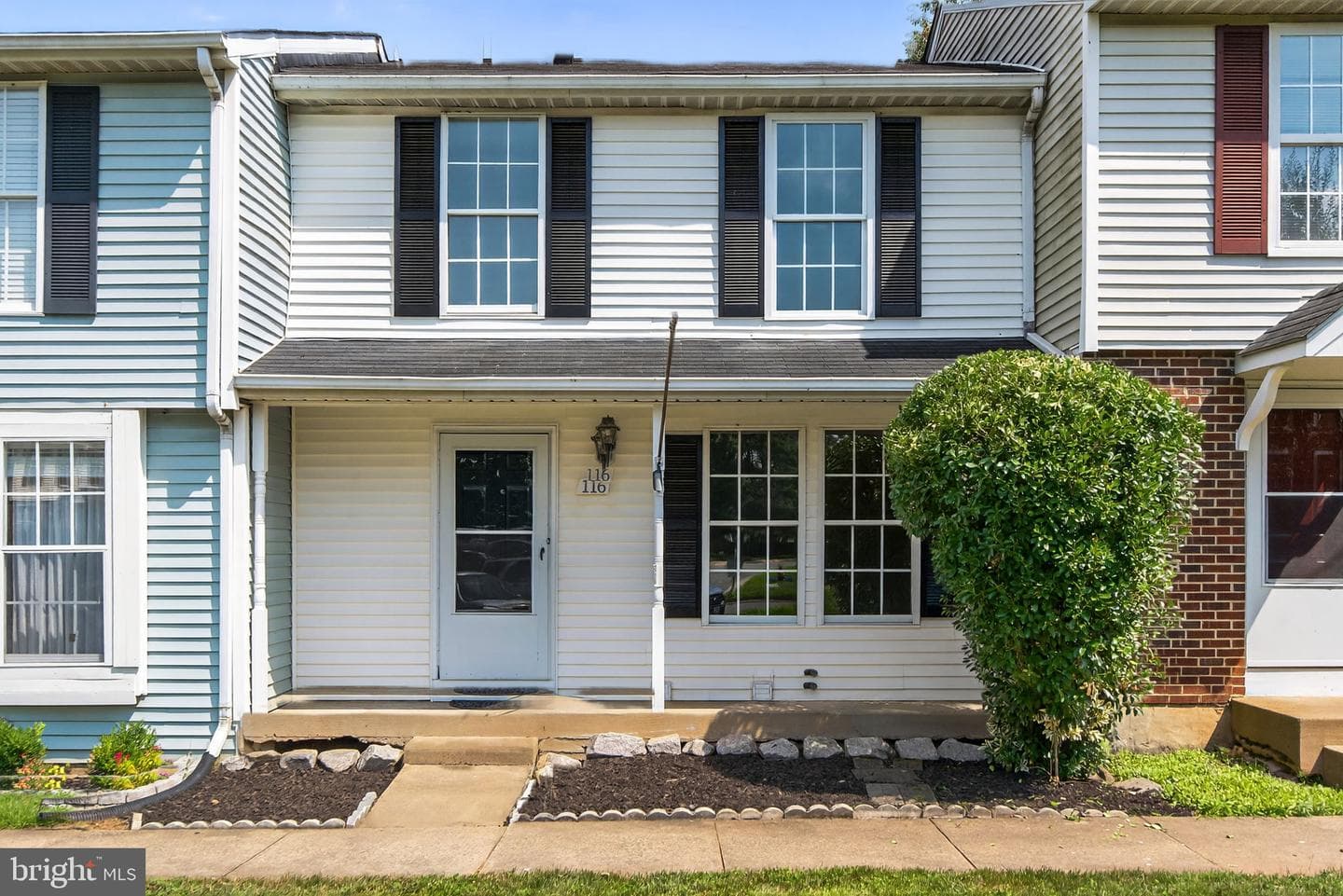 116 Oak Tree Lane photo 1