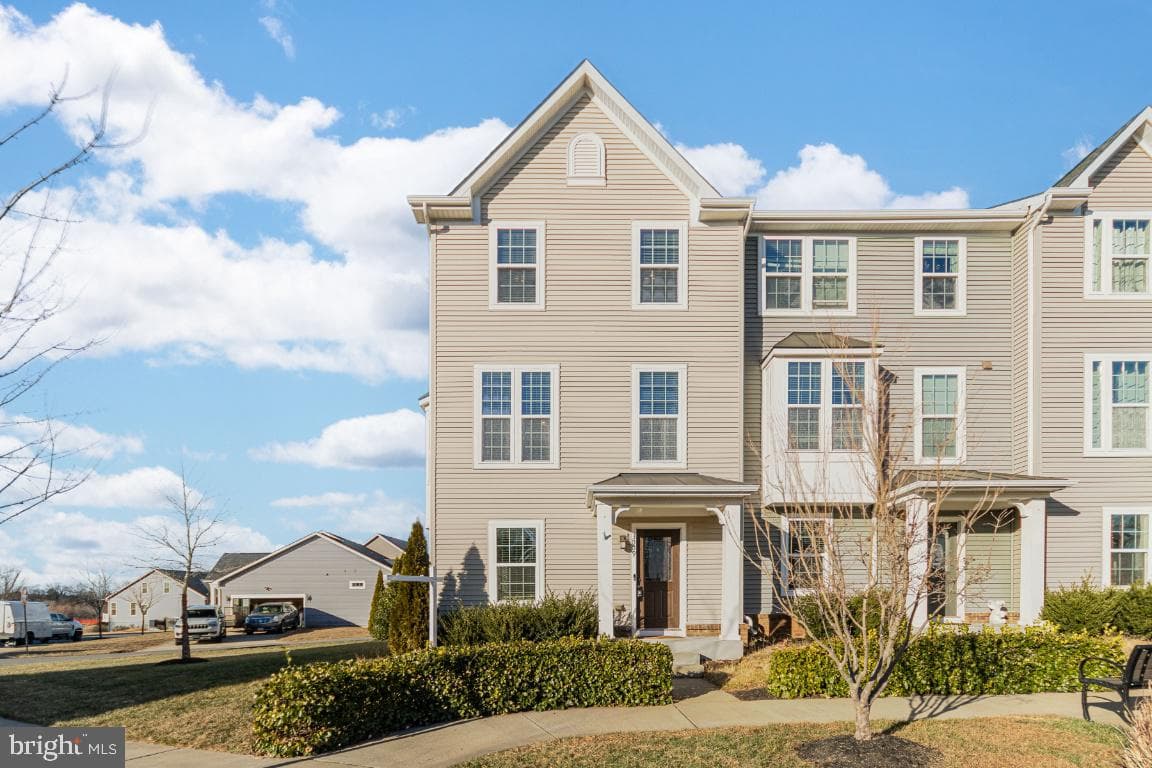 3009 Revere Street photo 1
