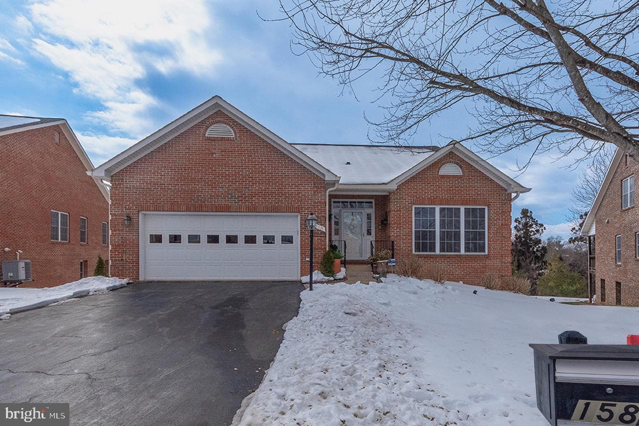 158 N View Circle