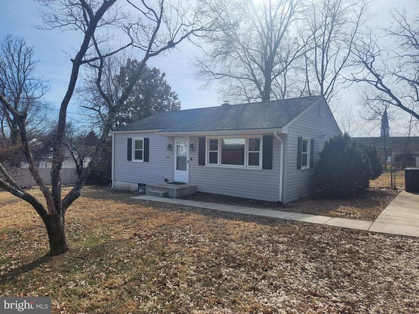 200 E Bowen Street photo 1