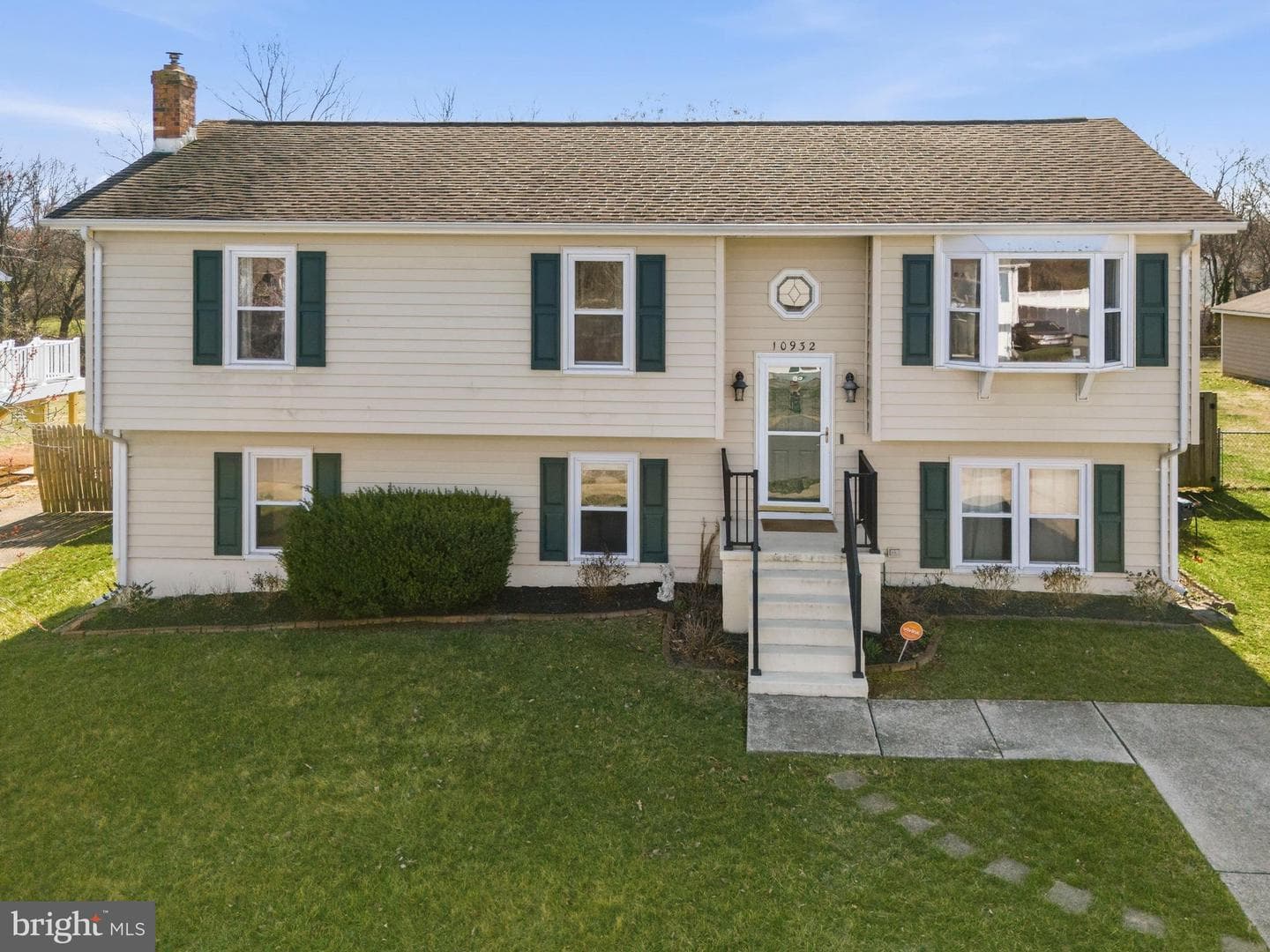 10932 Blake Lane photo 1