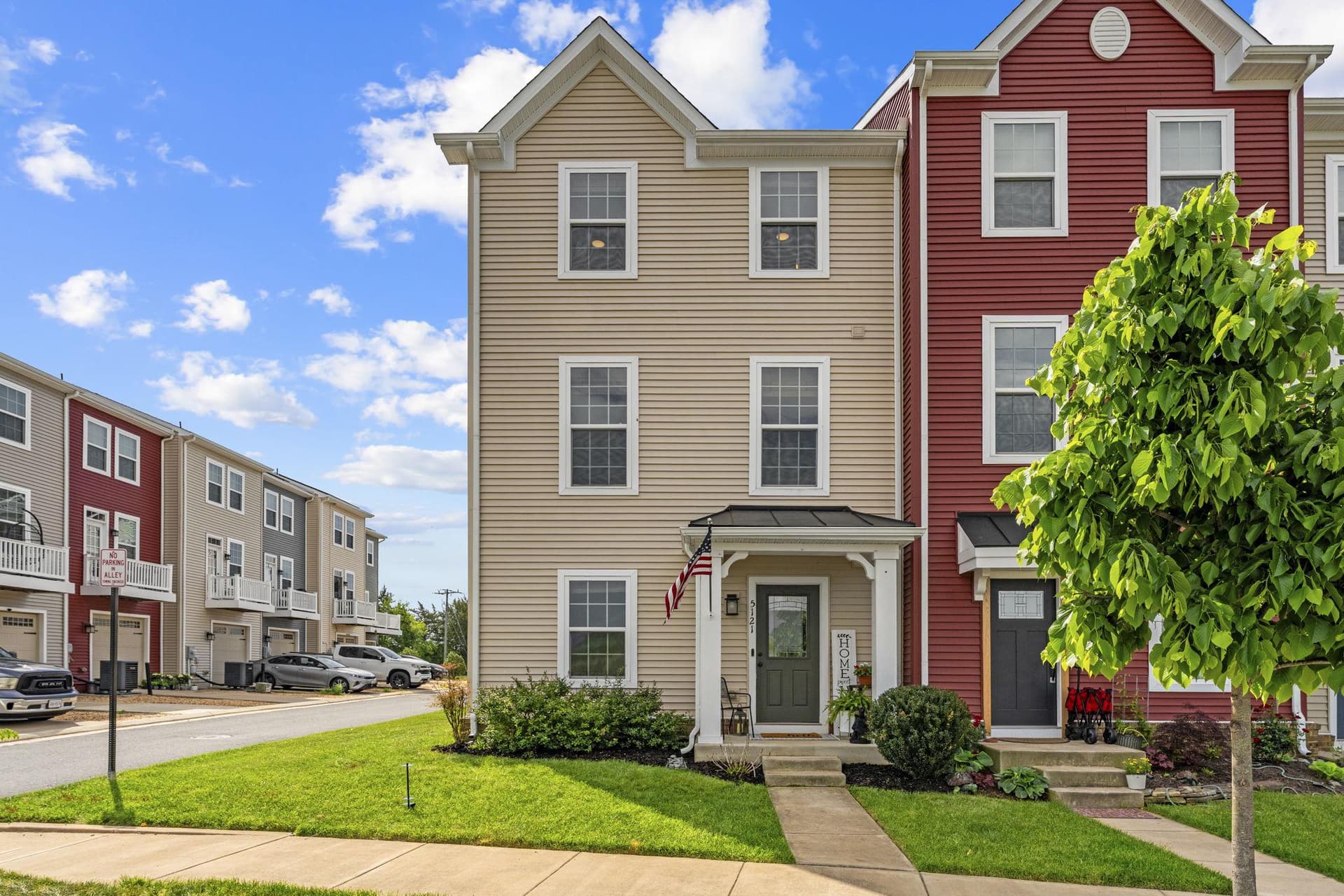 5121 Penn Street