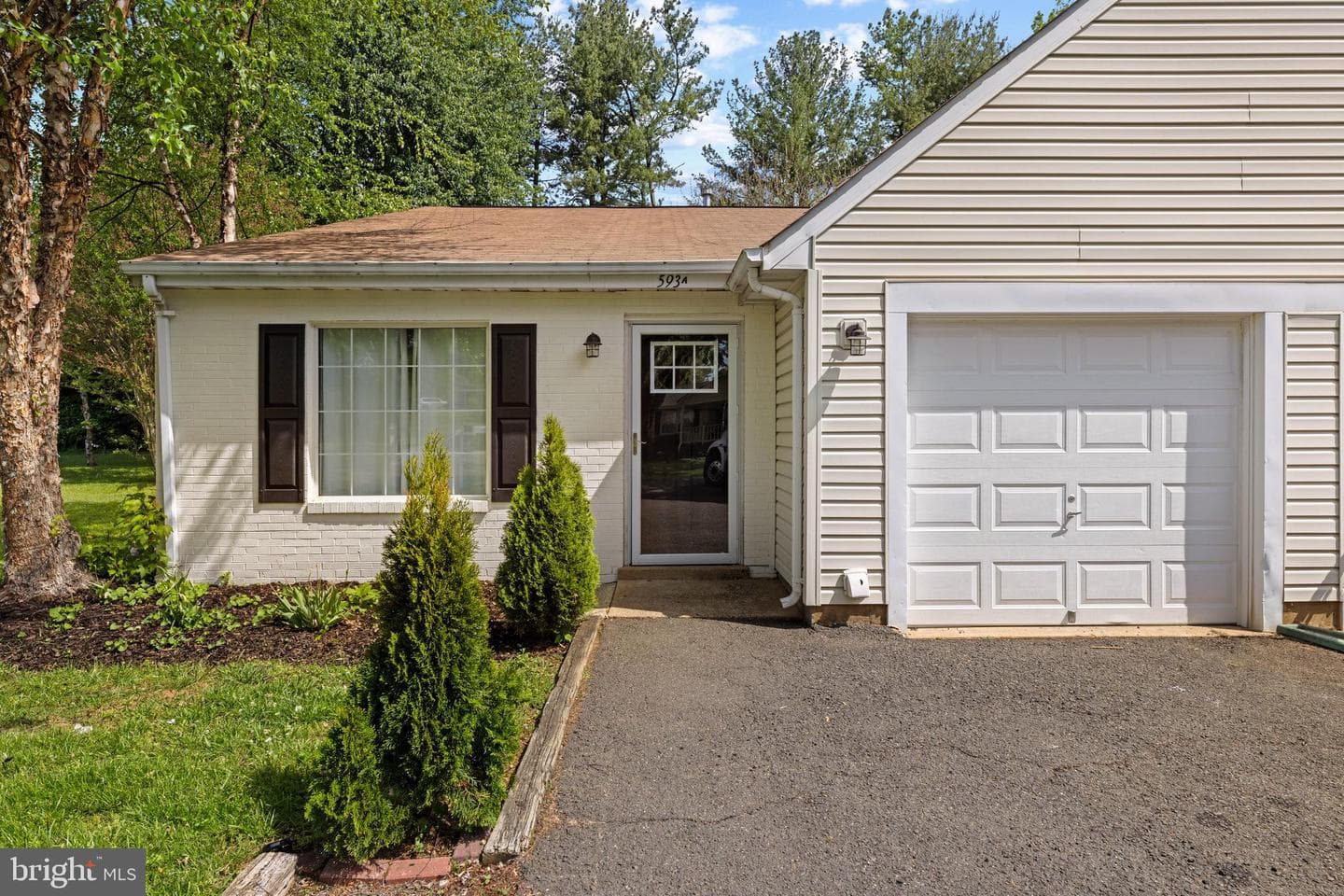 593 Plain Road
